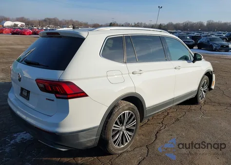 2019 Volkswagen Tiguan 2.0T Se/2.0T Sel/2.0T Sel R-Line/2.0T Sel R-Line Black из США, поврежденный, VIN 3VV2B7AX6KM022013